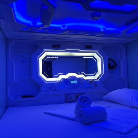 Bmax Spacepods Lapu-Lapu City Exterior foto