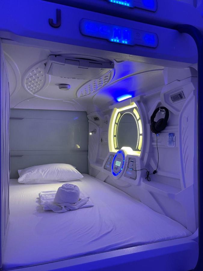 Bmax Spacepods Lapu-Lapu City Exterior foto